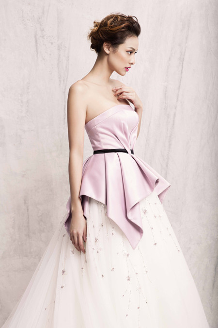 Lilly Nguyễn hoá thân "công chúa tuyết" khoe vẻ đẹp gợi cảm ảnh 2 Lilly Nguyễn hoá thân "công chúa tuyết" khoe vẻ đẹp gợi cảm ảnh 2