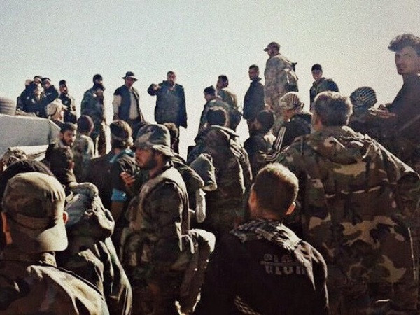 SDF chiếm đóng thành công thị trấn gần biên giới Iraq từ tay IS ảnh 1