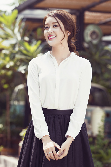 Á hậu Huyền My diện đầm trắng tinh, rạng ngời xuống phố ảnh 5