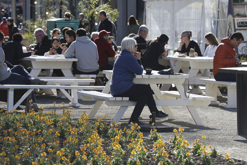 "Làm mạnh, làm sớm" - New Zealand hơn 100 ngày không có ca nhiễm trong cộng đồng ảnh 1