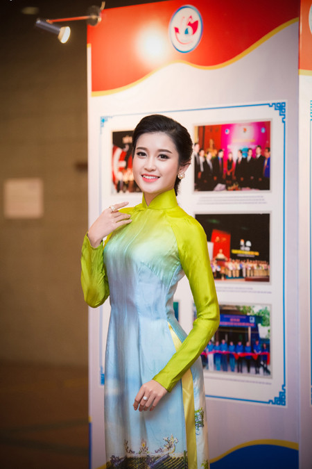 Hoa hậu Kỳ Duyên hội ngộ Á hậu Huyền My, Hoàng Anh ảnh 6