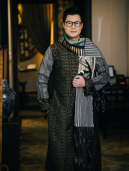 Hé lộ bộ sưu tập áo dài của NTK Vũ Việt Hà lấy cảm hứng từ người H’Mong Đen ảnh 4