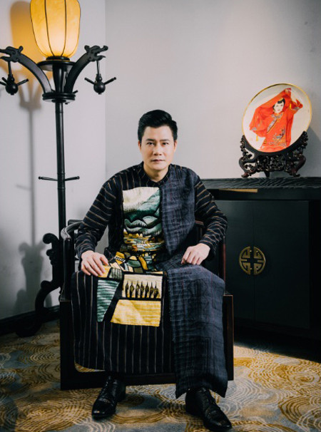 Hé lộ bộ sưu tập áo dài của NTK Vũ Việt Hà lấy cảm hứng từ người H’Mong Đen ảnh 6