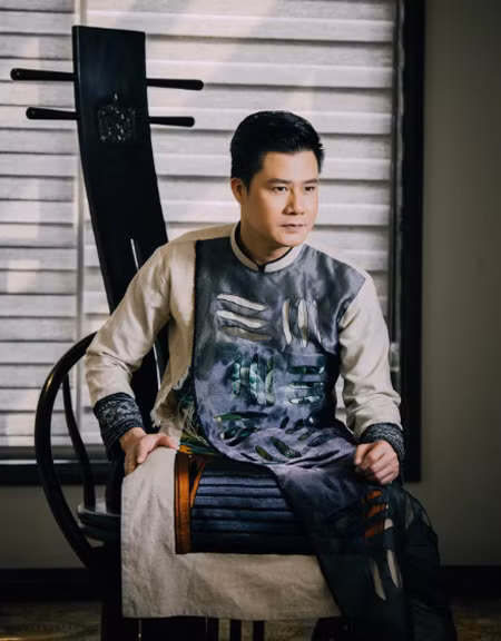 Hé lộ bộ sưu tập áo dài của NTK Vũ Việt Hà lấy cảm hứng từ người H’Mong Đen ảnh 5