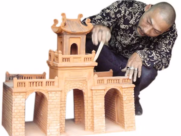 Quái nhân ở làng Bát Tràng ảnh 2