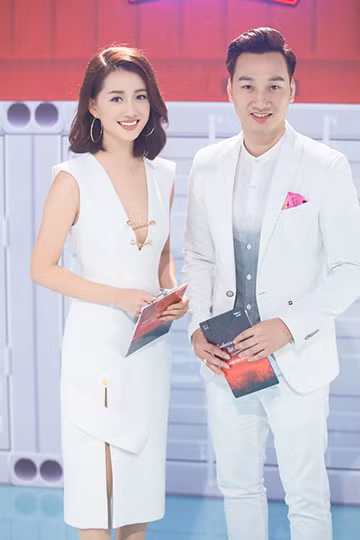 Style ăn mặc hiện đại của Quỳnh Chi ở The Remix ảnh 3