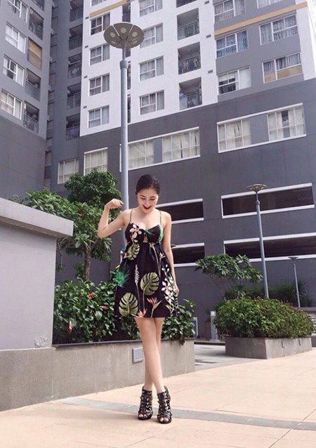 Hương Tràm gây ấn tượng với street style sang chảnh ảnh 3