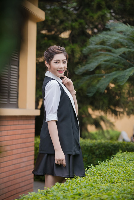 Hoa hậu Đặng Thu Thảo đồng hành cùng Đoàn Thể thao Việt Nam tham dự Sea Games 28 ảnh 6