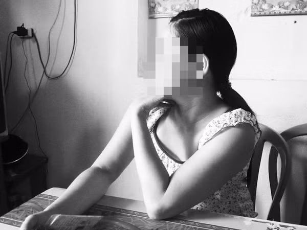 Người đàn bà phải chịu phận làm gái để… chia tay chồng ảnh 1