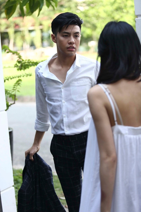 Noo Phước Thịnh "bất chấp" tuổi tác yêu Thủy Tiên ảnh 1