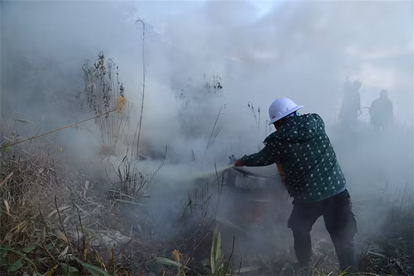 Phối hợp diễn tập phòng cháy chữa cháy tại khu vực trọng điểm rừng Hoàng Liên ảnh 5 Phối hợp diễn tập phòng cháy chữa cháy tại khu vực trọng điểm rừng Hoàng Liên ảnh 5