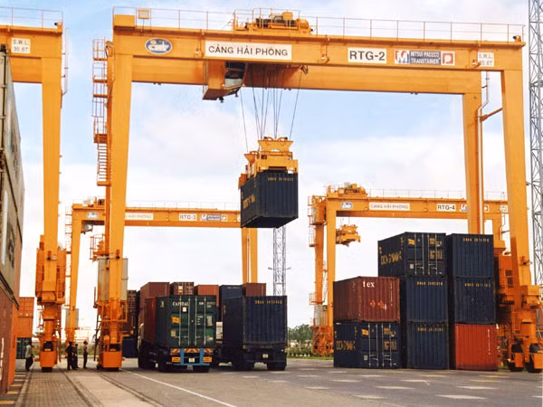 Mỗi ngày phải bán một doanh nghiệp ảnh 1