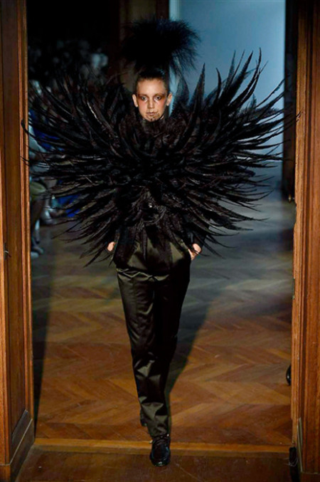 Kha Mỹ Vân xuất hiện ấn tượng trong bộ sưu tập của Serkan Cura ảnh 1