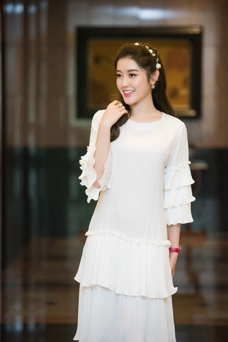 Á hậu Huyền My chia sẻ kỷ niệm du học tại Anh quốc ảnh 7