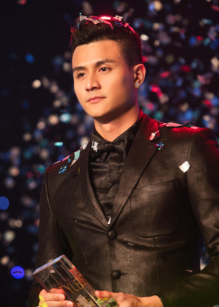 Hoàng Thuỳ Linh trình diễn "Bánh trôi nước", Vĩnh Thụy giật giải "mặc đẹp trong đêm" ảnh 10