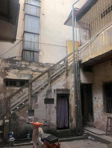 Níu giữ "chứng nhân lịch sử" trong biệt thự cổ Hà Nội (bài 2): Ký ức cuộc đời từ những khu nhà cũ ảnh 4 Níu giữ "chứng nhân lịch sử" trong biệt thự cổ Hà Nội (bài 2): Ký ức cuộc đời từ những khu nhà cũ ảnh 4