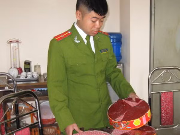 CAH Gia Lâm, Hà Nội: Chặn nhiều vụ buôn lậu pháo, “rút ruột” sông Hồng ảnh 1