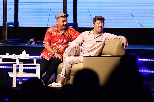 Trường Giang kéo 4000 khán giả tới liveshow, bất chấp mưa bão ảnh 11 Trường Giang kéo 4000 khán giả tới liveshow, bất chấp mưa bão ảnh 11