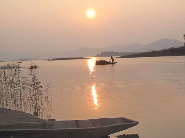 Vẻ đẹp miền sóng nước Cấm Sơn ảnh 1