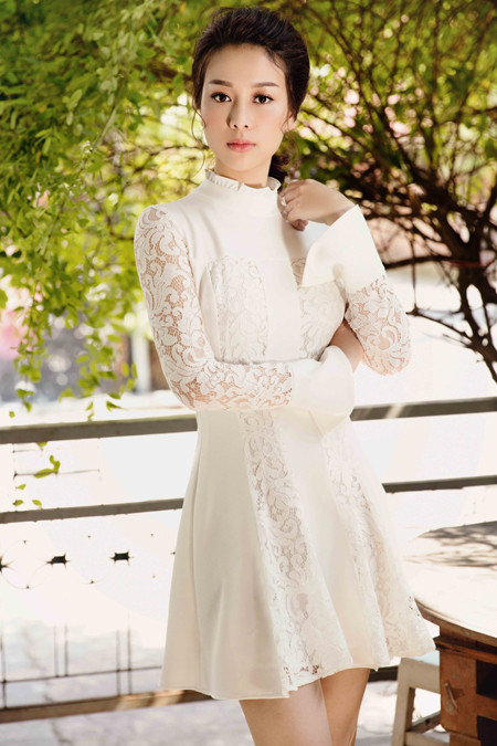 Mê mẩn trước nhan sắc rạng ngời của Hoa khôi Trương Tùng Lan ảnh 1