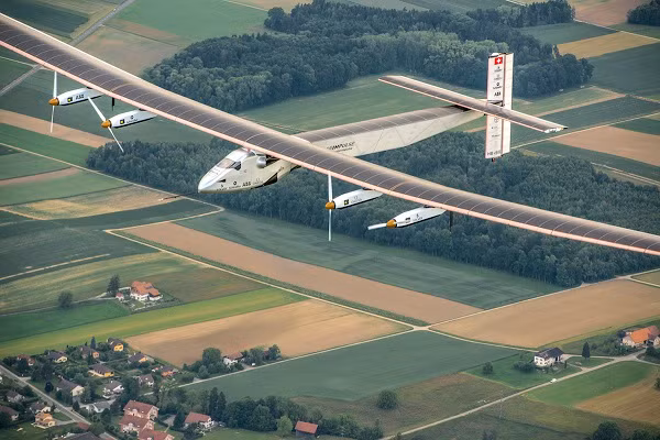 Máy bay năng lượng mặt trời Solar Impulse 2 bay 4000 dặm không nghỉ ảnh 4