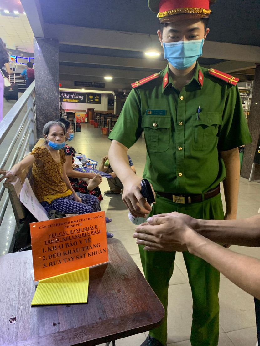 Những bước chân đêm không mỏi, phòng chống ‘giặc’ Covid-19 ảnh 7