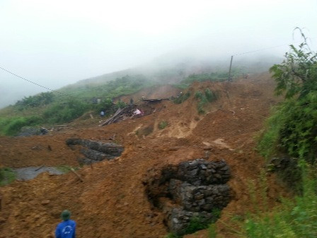 Hiện trường vụ lở núi vùi lấp 3 người ở Cao Bằng ảnh 5