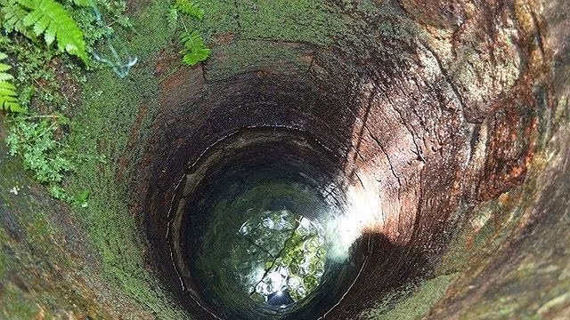 Thương tâm bé gái 2 tuổi rơi xuống giếng tử vong ảnh 1