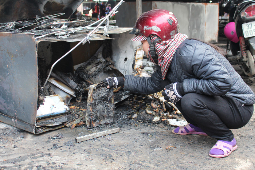 Bà con tiểu thương thiệt hại nặng khi bị cháy chợ trong đêm ảnh 2