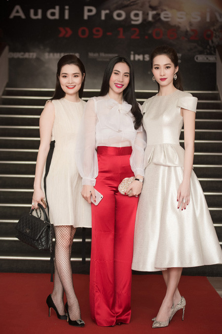 Dàn mỹ nhân quyến rũ, kiêu sa "đọ sắc" tại Hà Nội ảnh 3