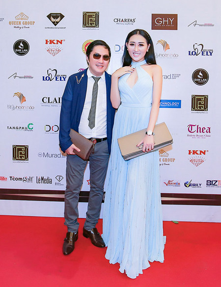 Hoa hậu Huỳnh Thuý Anh khoe nhan sắc "hút hồn" trên thảm đỏ ảnh 7