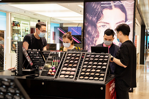 "Công thức" đảm bảo an toàn mùa dịch: Ý thức + Vật dụng bất ly thân = Cô Vy đi ra đi! ảnh 1