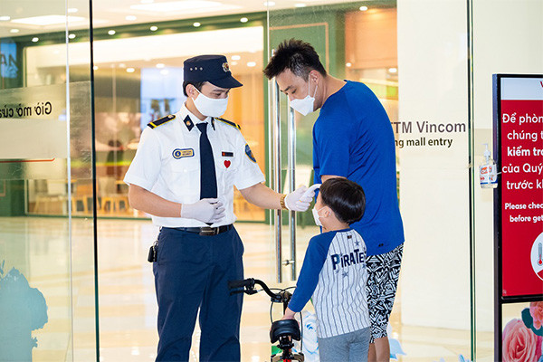 "Công thức" đảm bảo an toàn mùa dịch: Ý thức + Vật dụng bất ly thân = Cô Vy đi ra đi! ảnh 2