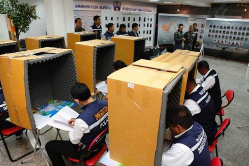 Thái Lan bắt giữ 44 người Trung Quốc lừa đảo qua điện thoại chiếm đoạt 3 triệu USD ảnh 1