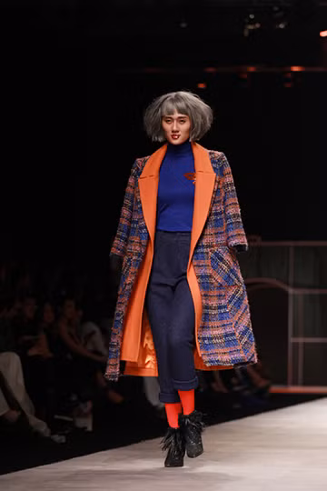 Hoa hậu Ngọc Hân sexy làm vedette cho Xuân Lê ảnh 12