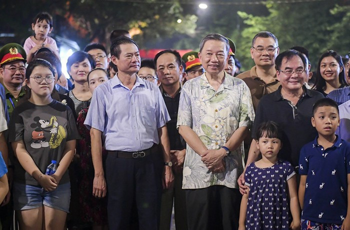 Nêu bật truyền thống, sức mạnh của nhân dân và lực lượng công an trong công tác đảm bảo an ninh trật tự ảnh 1