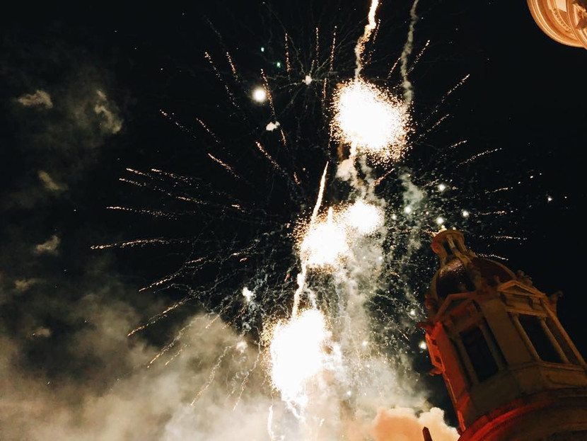 Độc đáo Tây Ban Nha: Đêm giao thừa ăn nho xanh, mặc đồ chíp đỏ để "đỏ" cả năm ảnh 6