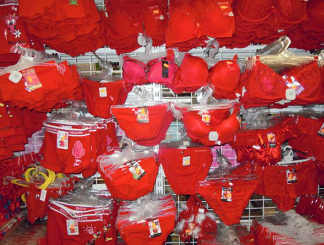 Độc đáo Tây Ban Nha: Đêm giao thừa ăn nho xanh, mặc đồ chíp đỏ để "đỏ" cả năm ảnh 2