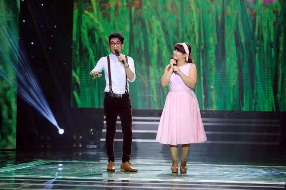 Đan Trường "phá" hình ảnh nghiêm túc, hôn lên má Phương Thanh ảnh 4
