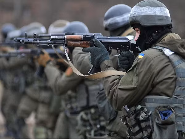 Cố vấn quân sự Thổ Nhĩ Kỳ huấn luyện lính đánh thuê gần Crimea ảnh 1