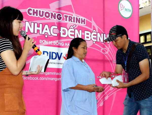 Quán quân Sao Mai 2015 Thu Hằng: Nụ cười của khán giả là cát-xê lớn nhất ảnh 14