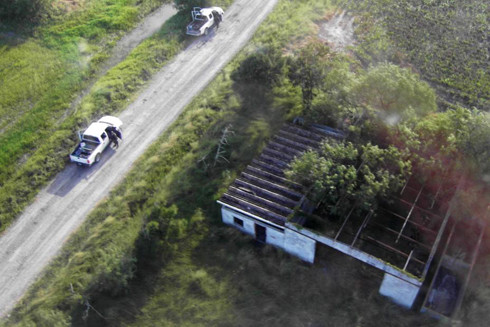 Vén màn bí mật về vụ bắt cóc kỳ lạ 19 hành khách ở gần biên giới Mỹ - Mexico ảnh 1