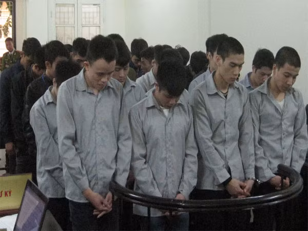 Phạm tội giết người vì "giận cá chém thớt" ảnh 1