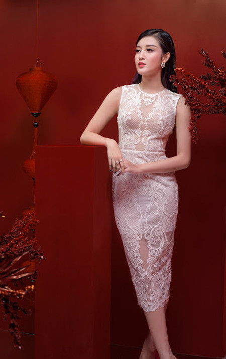 Á hậu Huyền My biến ảo đầy quyến rũ với bộ sưu tập xuân ảnh 2