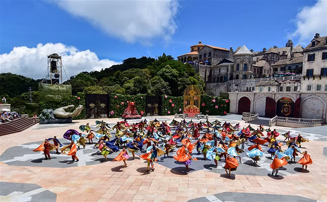 "Vũ hội Ánh dương" dưới góc nhìn của các doanh nghiệp du lịch ảnh 2 "Vũ hội Ánh dương" dưới góc nhìn của các doanh nghiệp du lịch ảnh 2