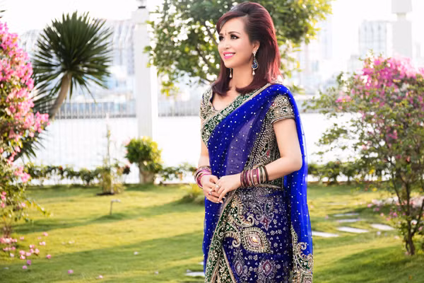 Hoa hậu Diệu Hoa diện váy Saree của Ấn Độ trẻ trung đi dự tiệc ảnh 2