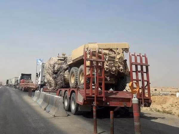 Mỹ cấp tốc gửi viện trợ cho lực lượng người Kurd ở Syria ảnh 1