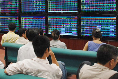 Kết quả kinh doanh tốt, vì sao cổ phiếu ngân hàng vẫn chưa hấp dẫn? ảnh 1