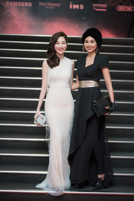 Dàn mỹ nhân quyến rũ, kiêu sa "đọ sắc" tại Hà Nội ảnh 6