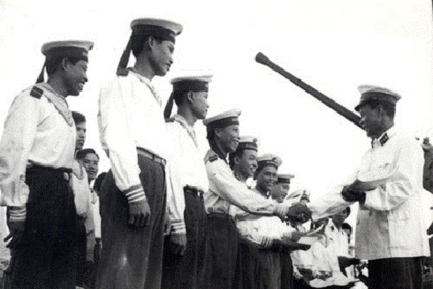 Những cảm tử quân trên mặt biển ảnh 2